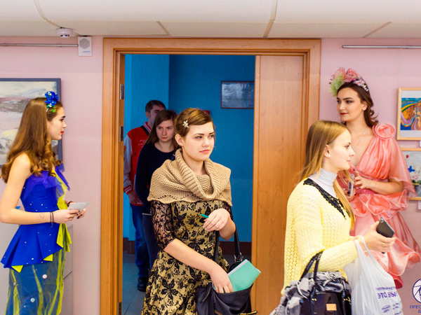 В выставочном зале БарГУ состоялось открытие выставки «Багдановіч. Маладыя жаданні…»