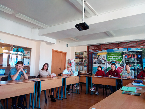 Встреча студентов с заместителем начальника Барановичского ОВД на транспорте по идеологической работе и кадровому обеспечению