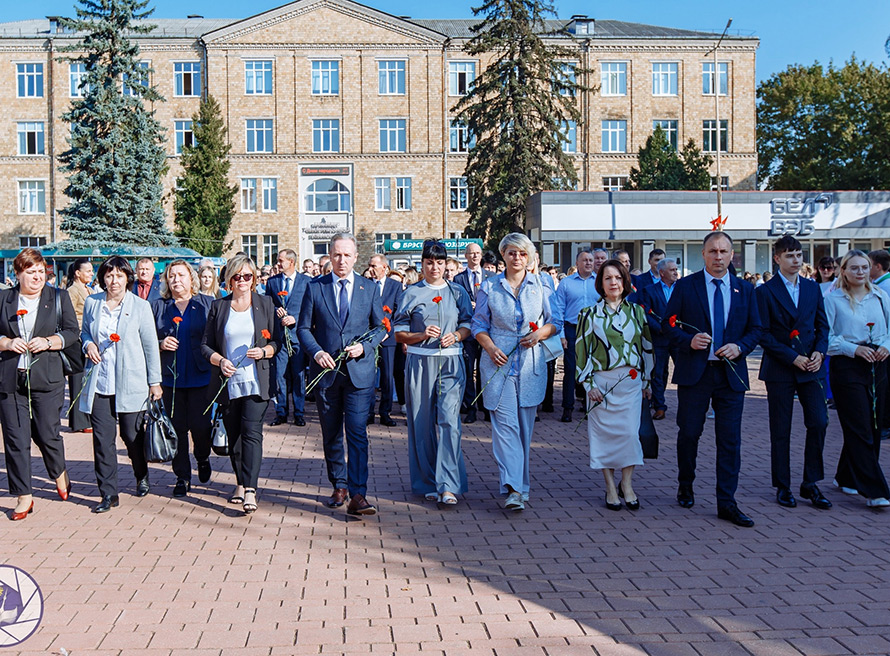 Торжественный митинг в честь Дня народного единства и 85-летия воссоединения Западной Беларуси и БССР