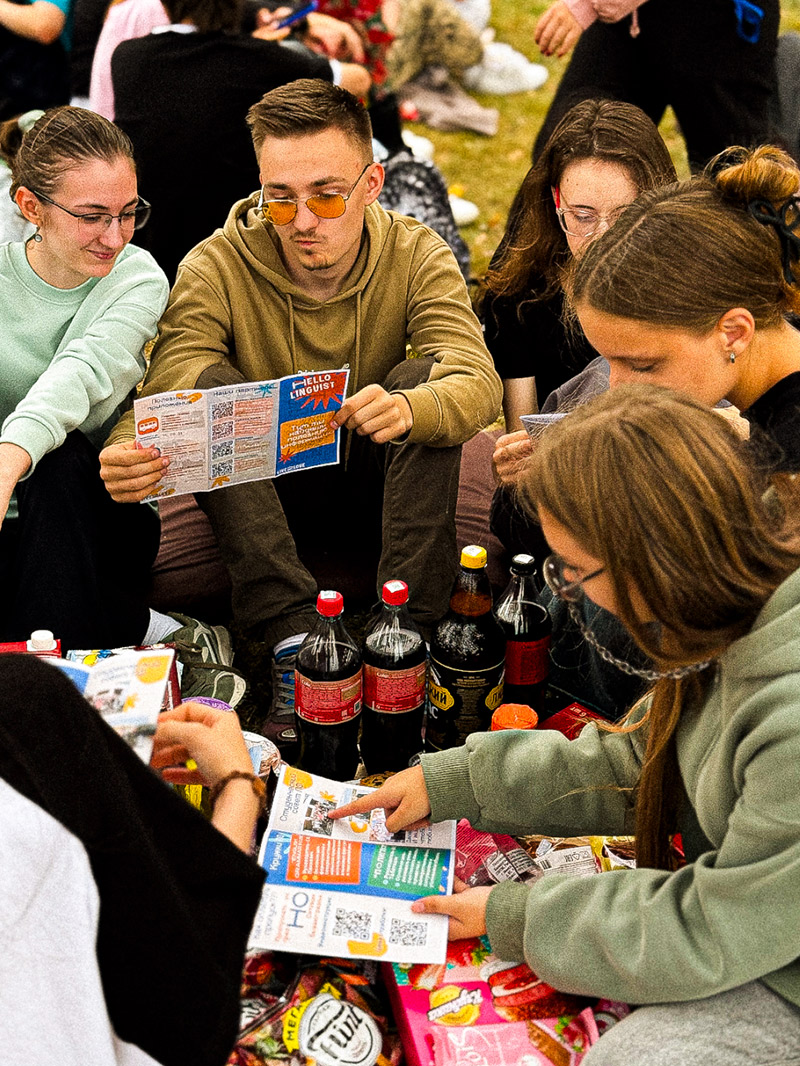 Галерэя мерапрыемстваў у верасні для першакурснікаў лінгвістычнага факультэта
