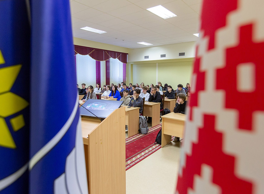 Барановичский государственный университет продолжает следить за работой VII Всебелорусского народного собрания