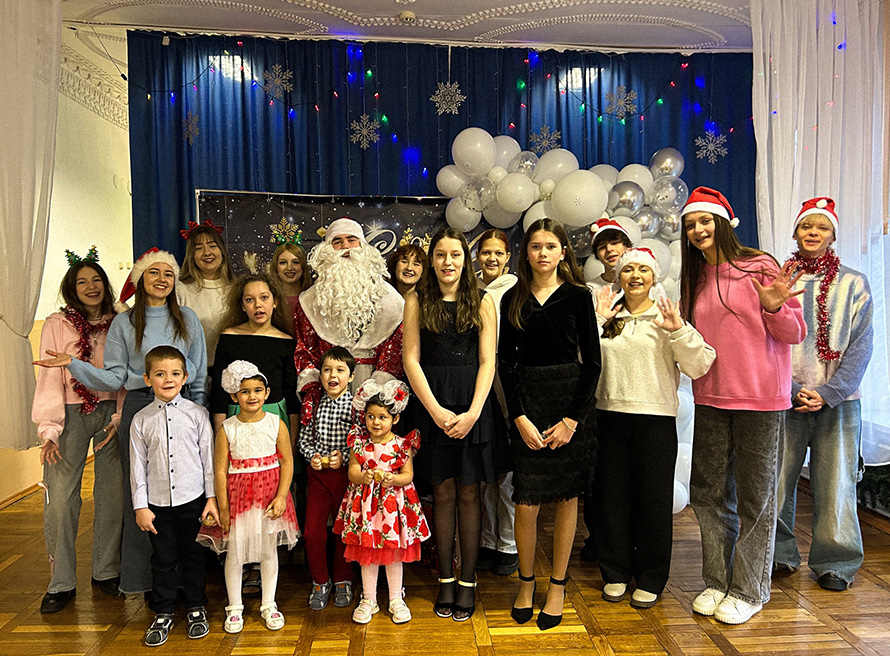 Благотворительная акция лингвистического факультета «Рождественская коробочка»