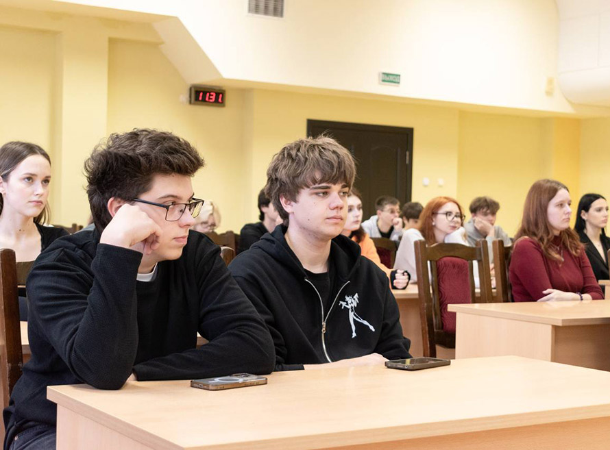 Студенческие отряды БарГУ: возможности летнего трудоустройства